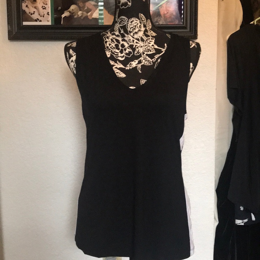 Sleeveless Tank Black With White Strip On Side